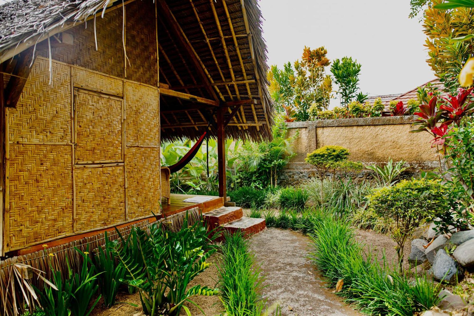 Hotel Rinjani Lighthouse Senaru Exterior foto